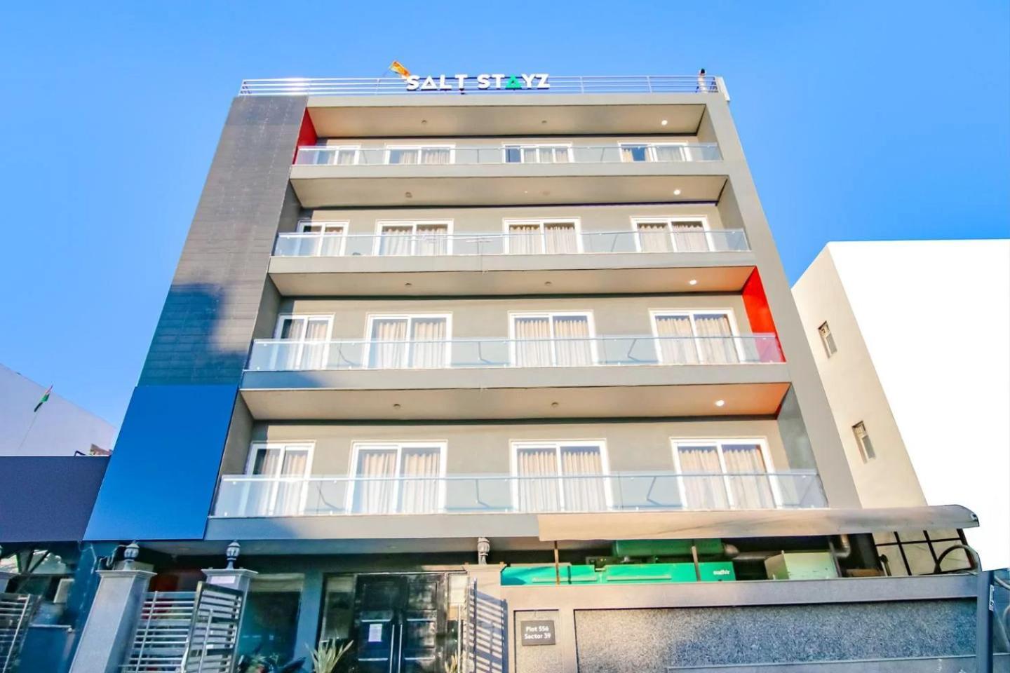 Saltstayz Express -Medicity Near Medanta Hospital 구르가온 외부 사진
